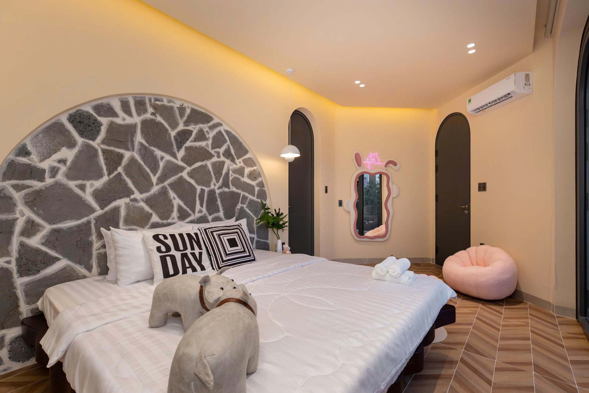 VILLA BÃI SAU 6PN- VILLA CÂY ĐÀN - Ảnh 2