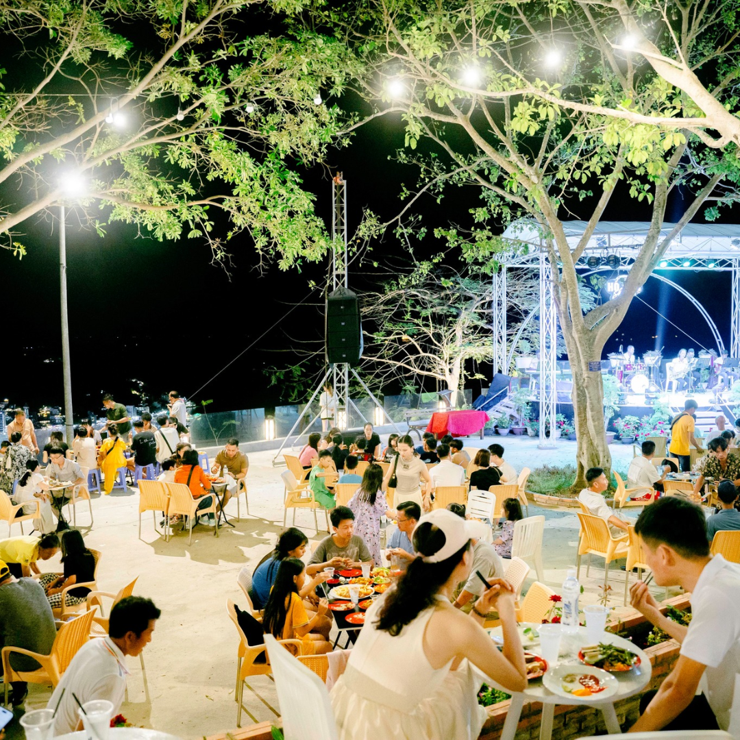 Tour đêm Hồ Mây: Góc nhìn khác lạ về Vũng Tàu từ độ cao 250m - hình 9