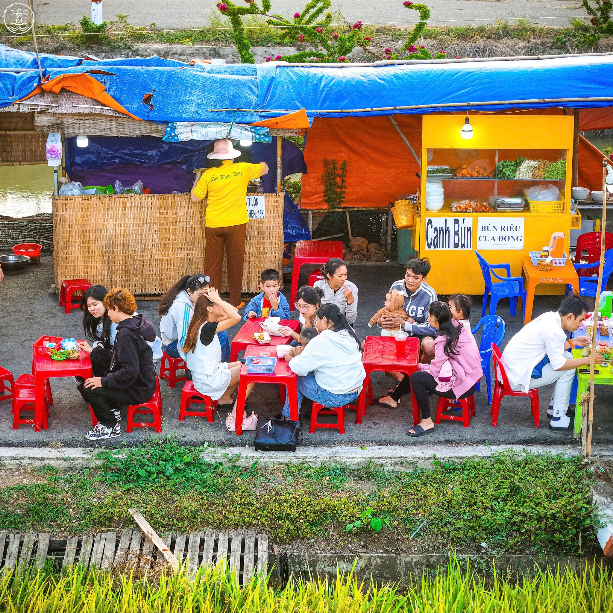 Chợ quê An Nhứt Long Điền: Ăn vặt dân dã giữa đồng lúa xanh - hình 7