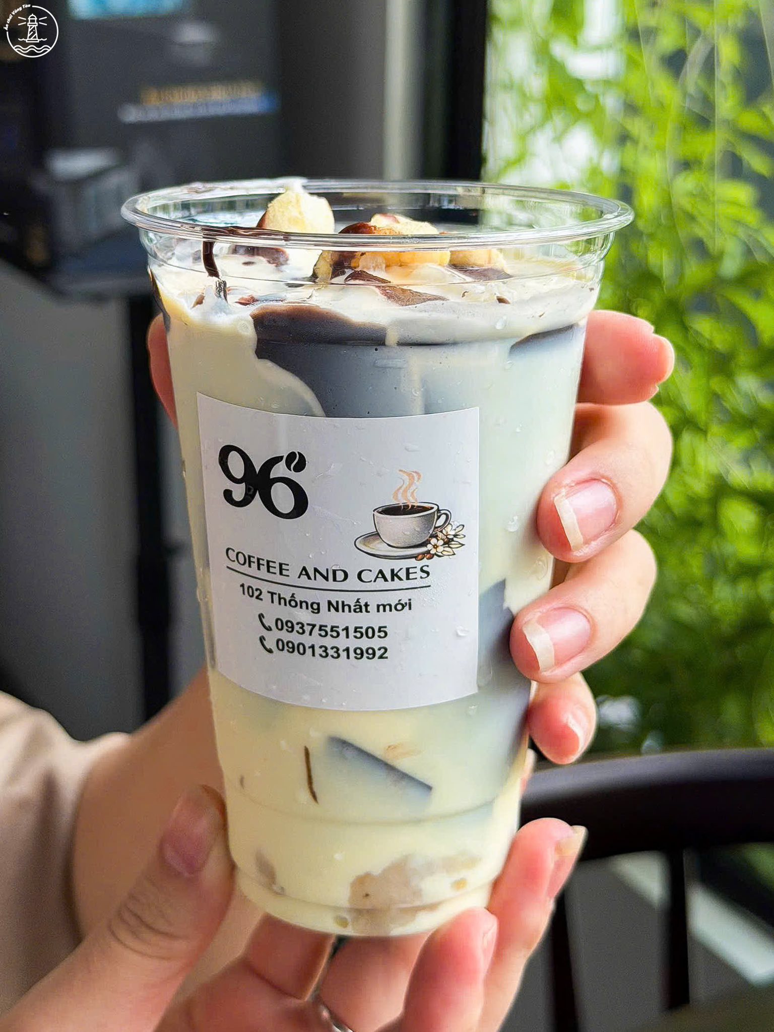 Coffee 96 Vũng Tàu: Trạm sạc xe điện và góc chill xuyên mái - hình 6