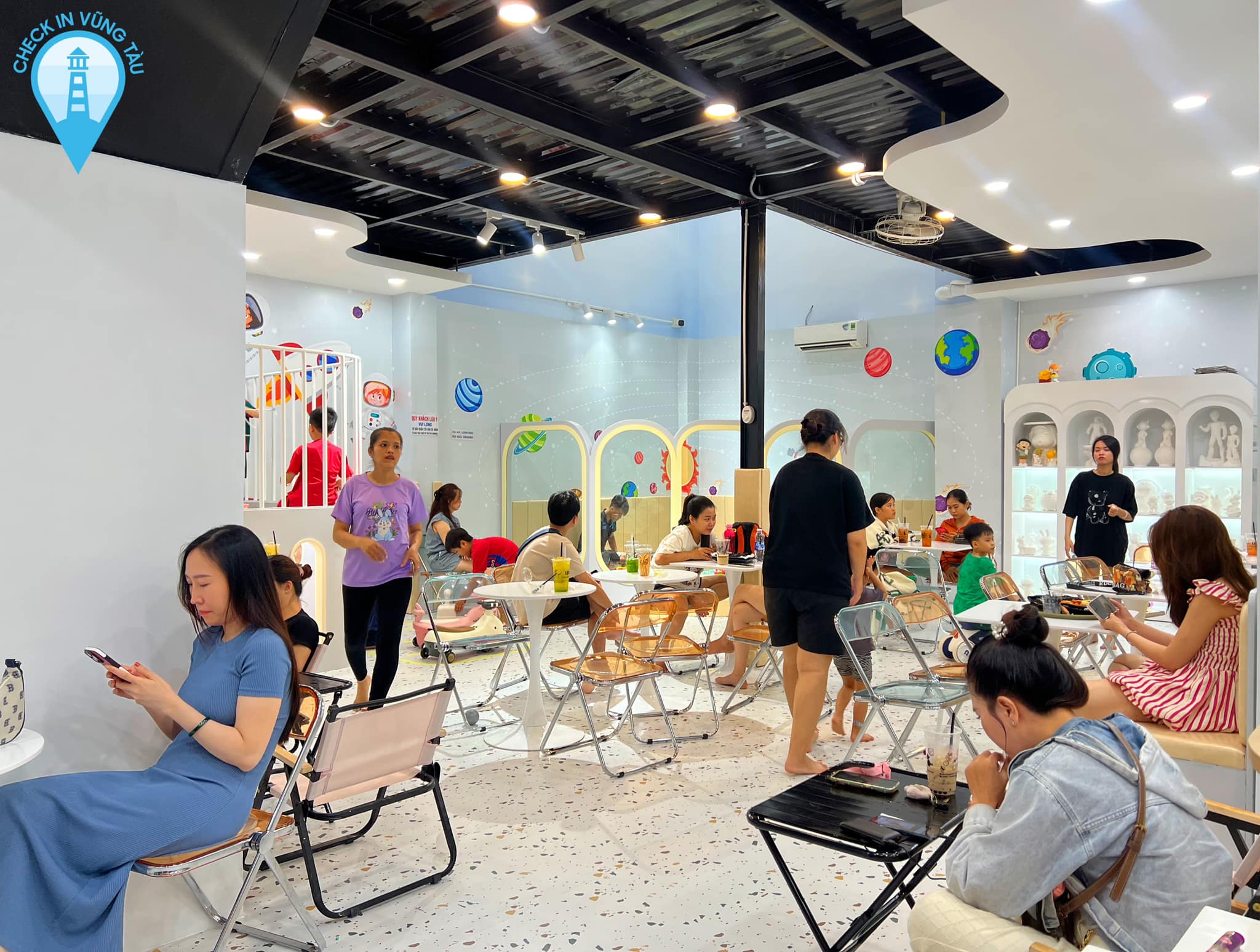 Leona Premium Kids Cafe Vũng Tàu: Thế giới thu nhỏ cho bé - hình 24