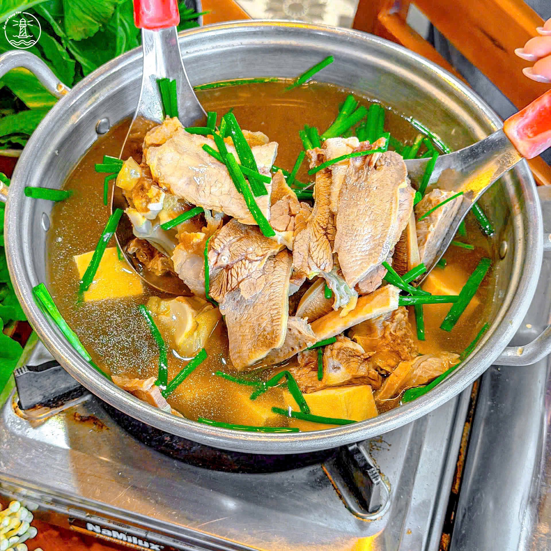 Lẩu bò Nhà Gỗ Vũng Tàu: Vị thanh, không gian ấm cúng như Đà Lạt - hình 7