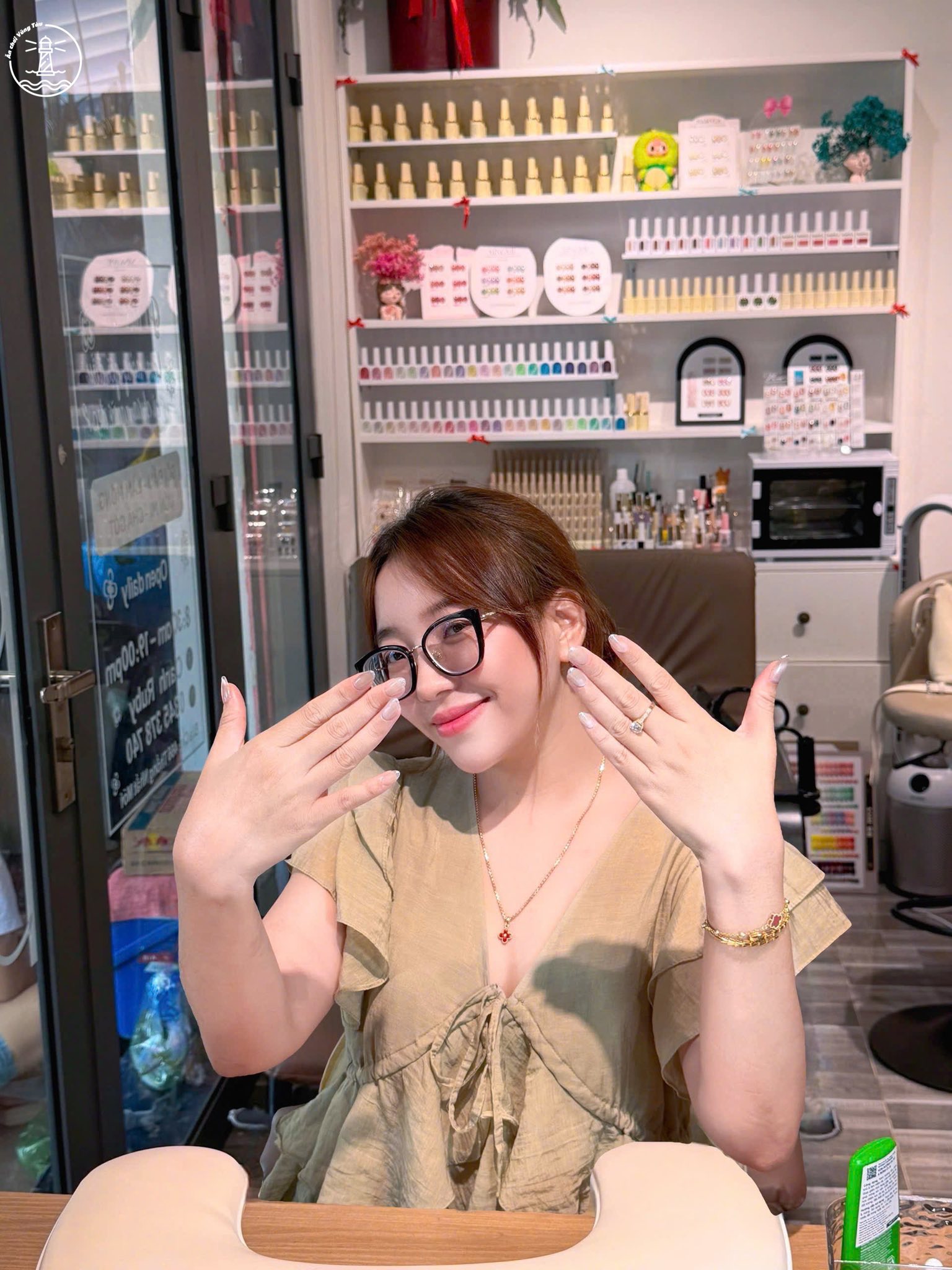 Nails Oanh Ruby Vũng Tàu: Chăm sóc móng tỉ mỉ phong cách lowkey - hình 3
