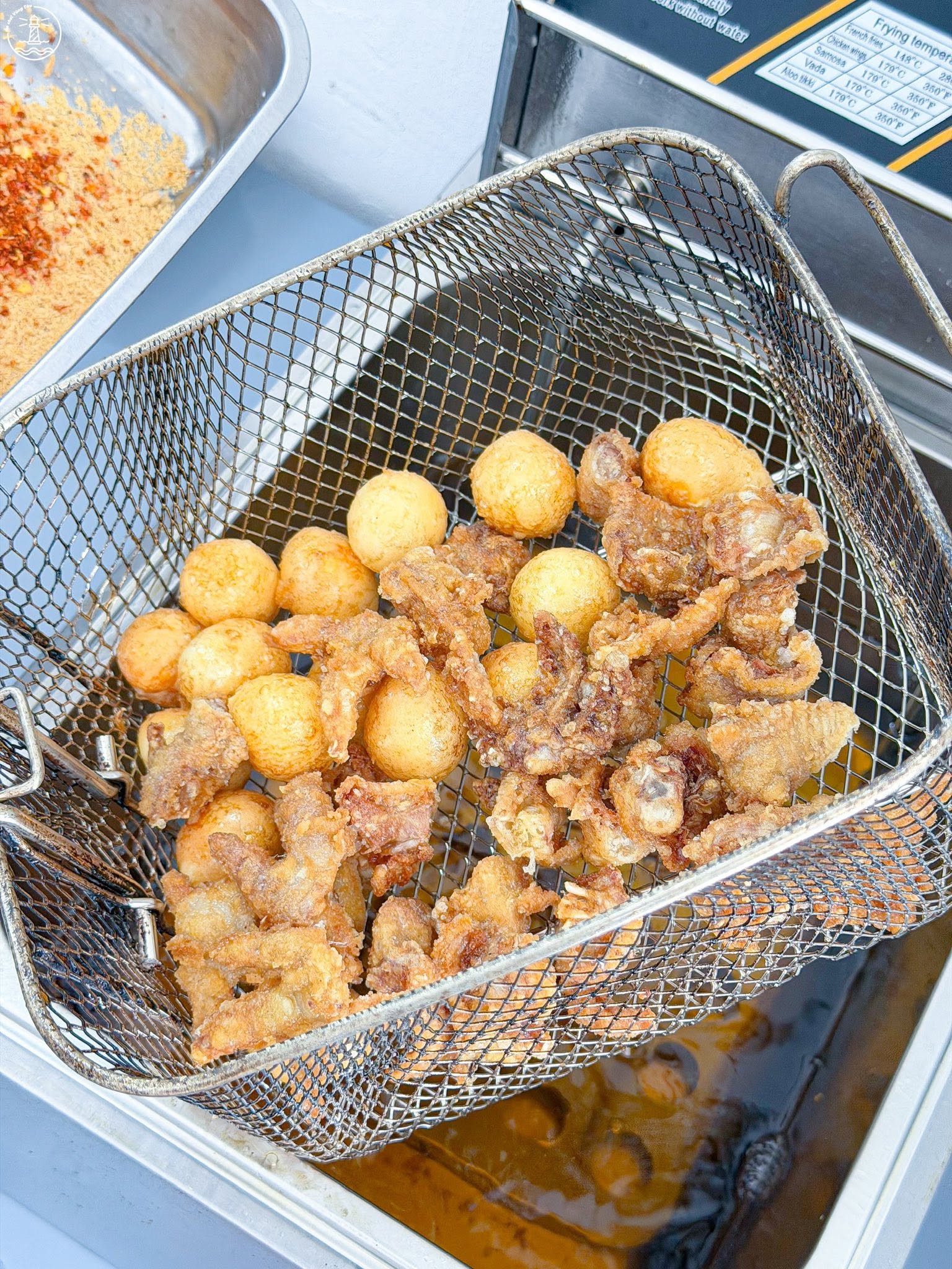 Ăn vặt Tini Vũng Tàu: Gây nghiện với chân gà mắm tỏi đậm vị - hình 3