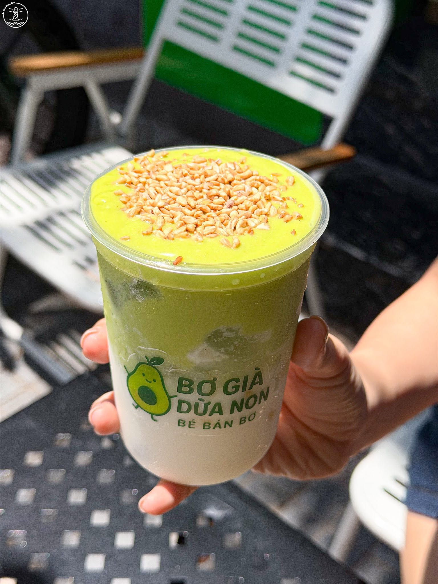 Bơ già dừa non Bé Bán Bơ: Vị béo dẻo lạ miệng tại Vũng Tàu - hình 4