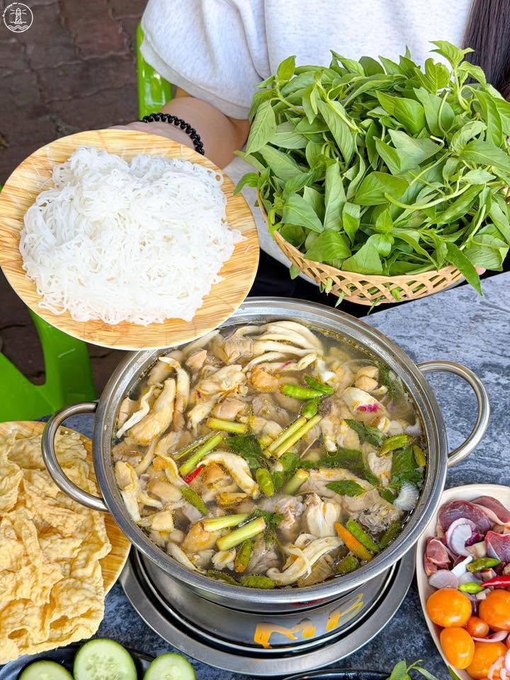 Lẩu gà lá é Nam Vương Vũng Tàu vị đậm đà cho hội mê ẩm thực - hình 4