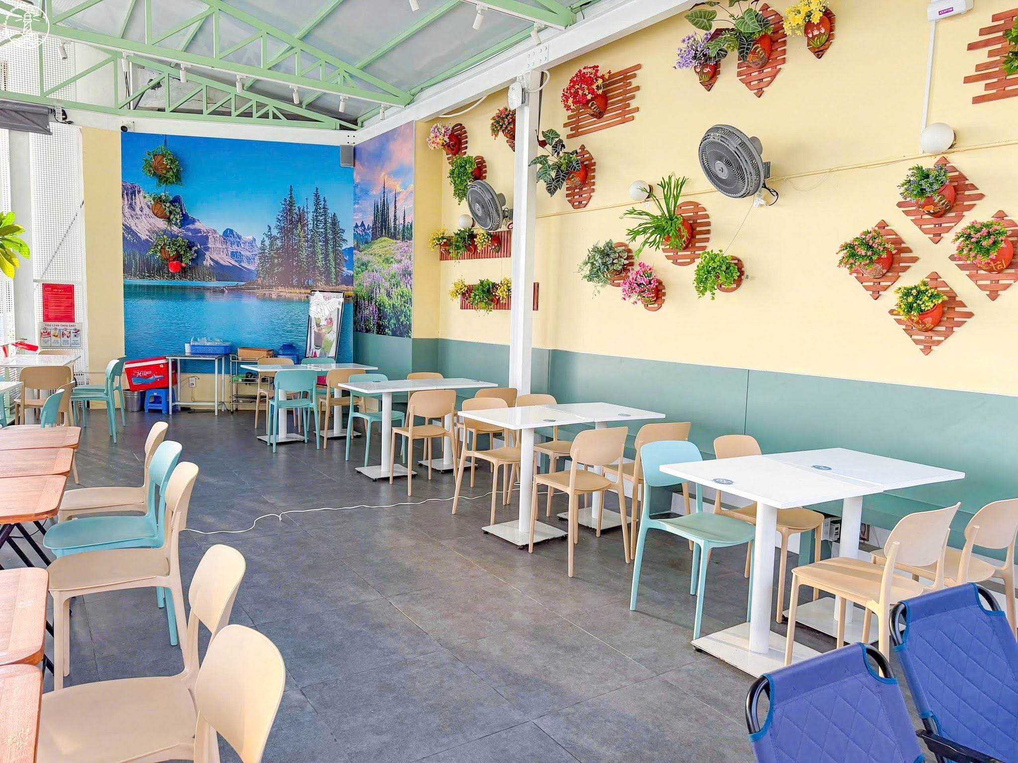 Cafe 360 độ Vũng Tàu: Kem bơ huyền thoại view biển Bãi Trước - hình 3