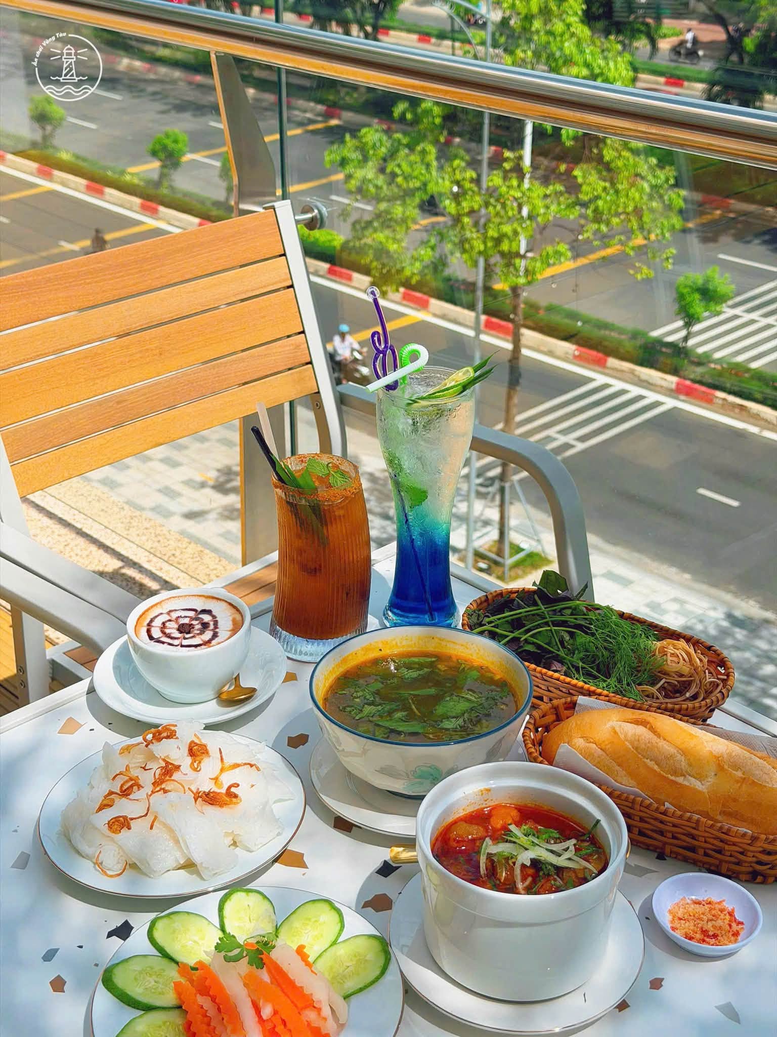 Coffee Vũng Tàu Centre Point: Góc Vườn Treo Ngắm Phố Biển - hình 13