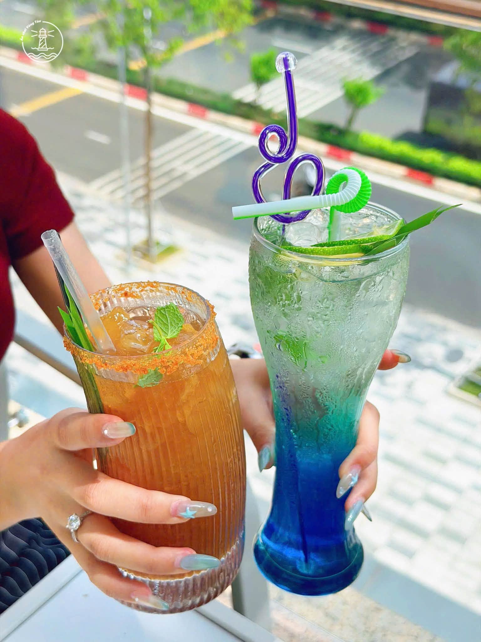 Coffee Vũng Tàu Centre Point: Góc Vườn Treo Ngắm Phố Biển - hình 12