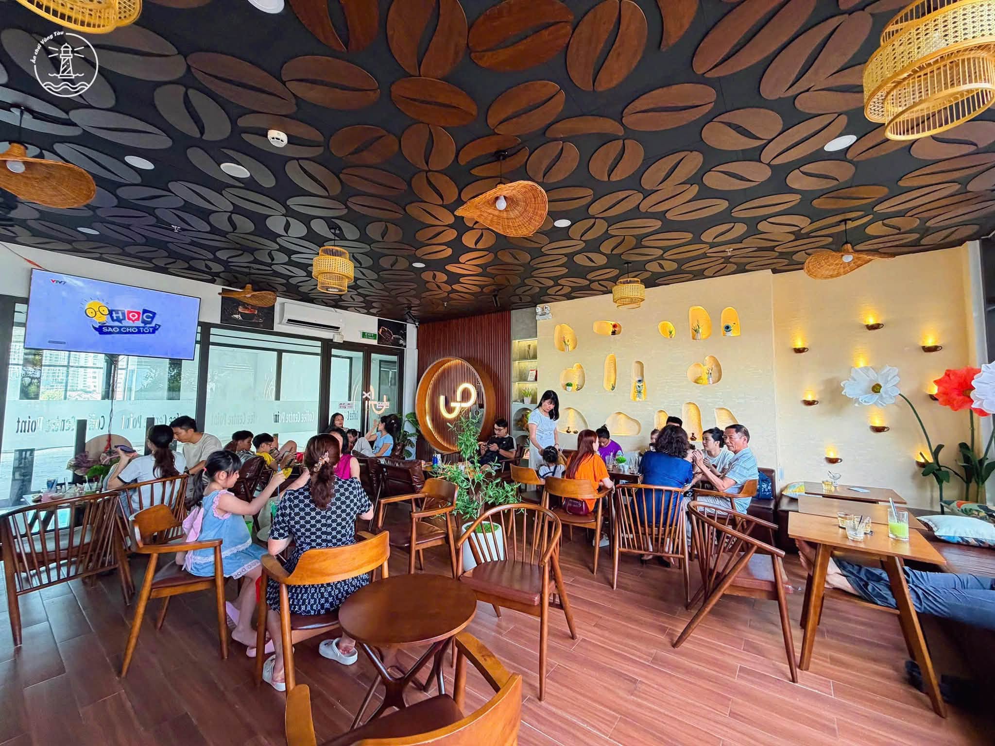 Coffee Vũng Tàu Centre Point: Góc Vườn Treo Ngắm Phố Biển - hình 5