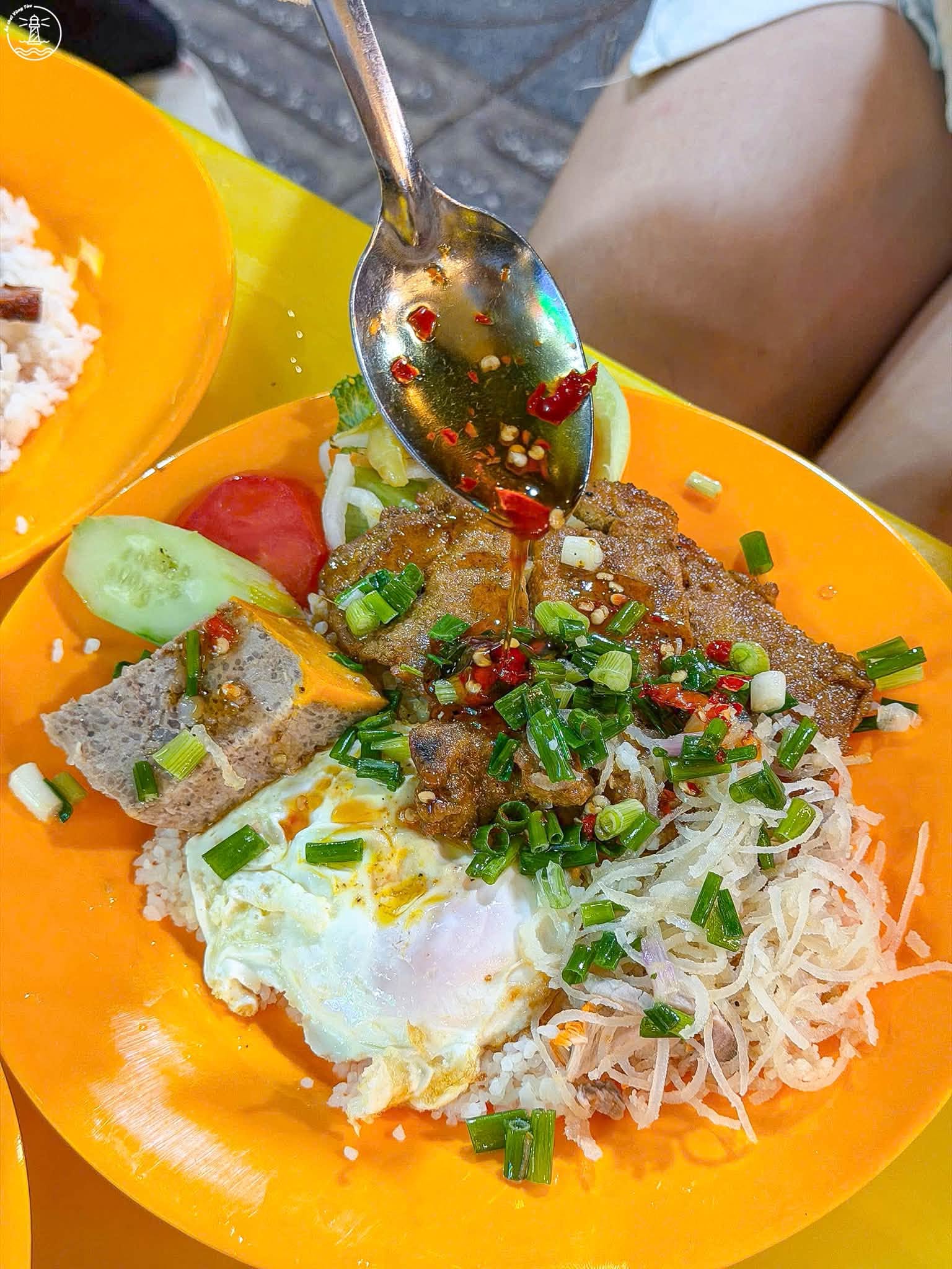 Cơm tấm đêm Anh Huy Vũng Tàu và sức hút sườn nướng mắm kẹo - hình 7