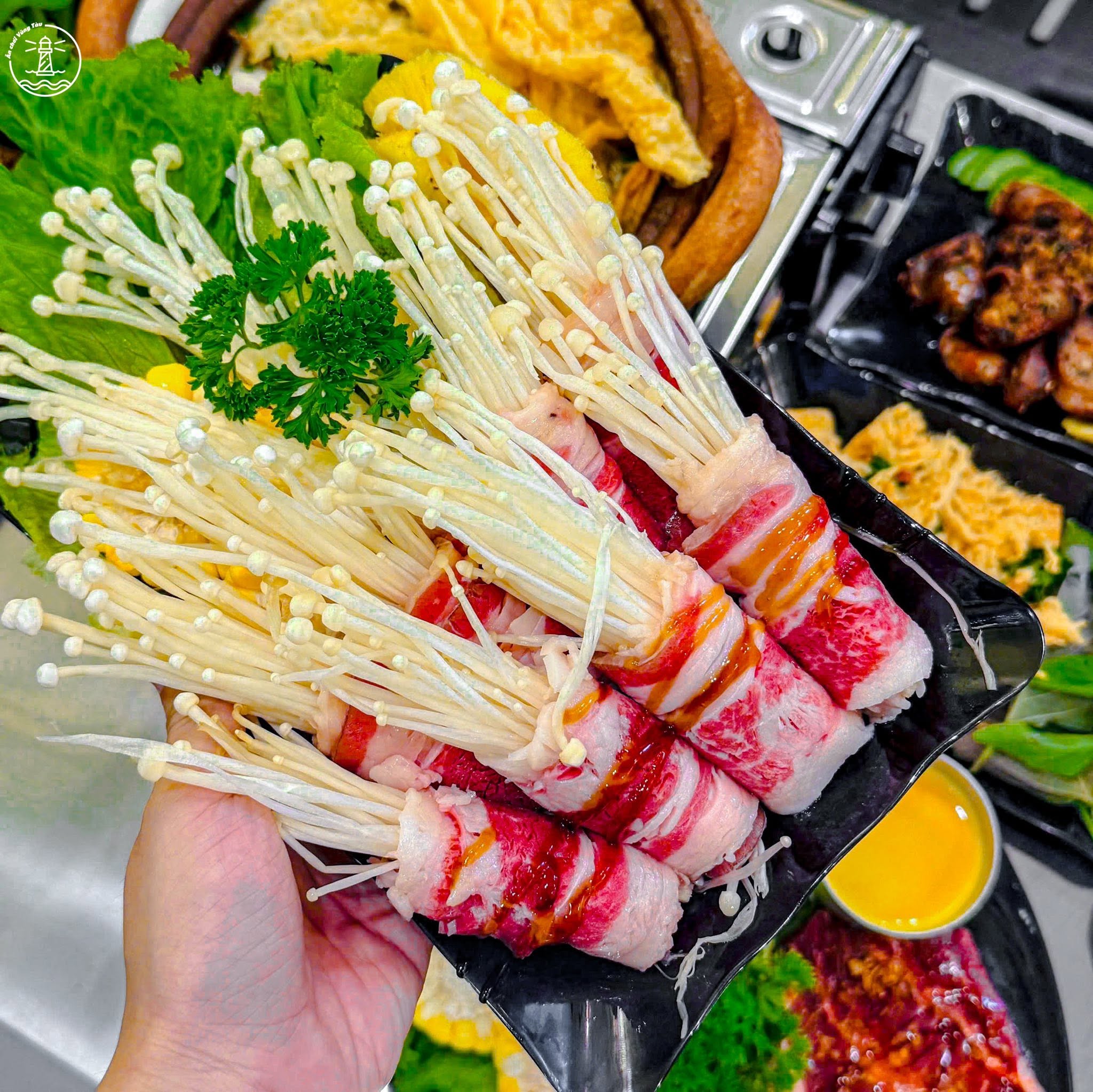 Lẩu bò nồi đất Khô & Bia Vũng Tàu và tảng bò sốt trứng muối - hình 16