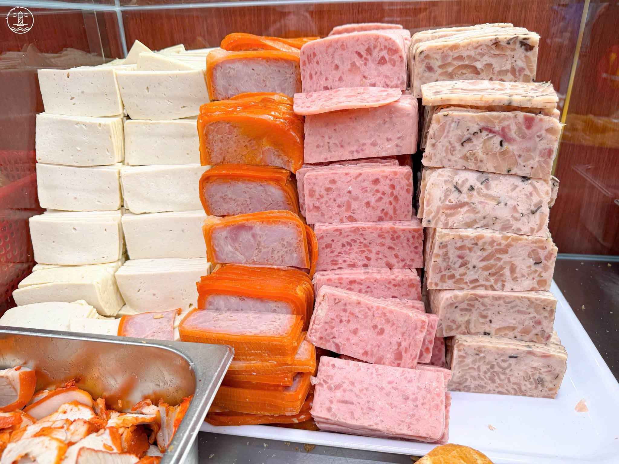 Bánh mì Bà Huynh Vũng Tàu: Hương vị Sài Gòn giữa phố biển - hình 7