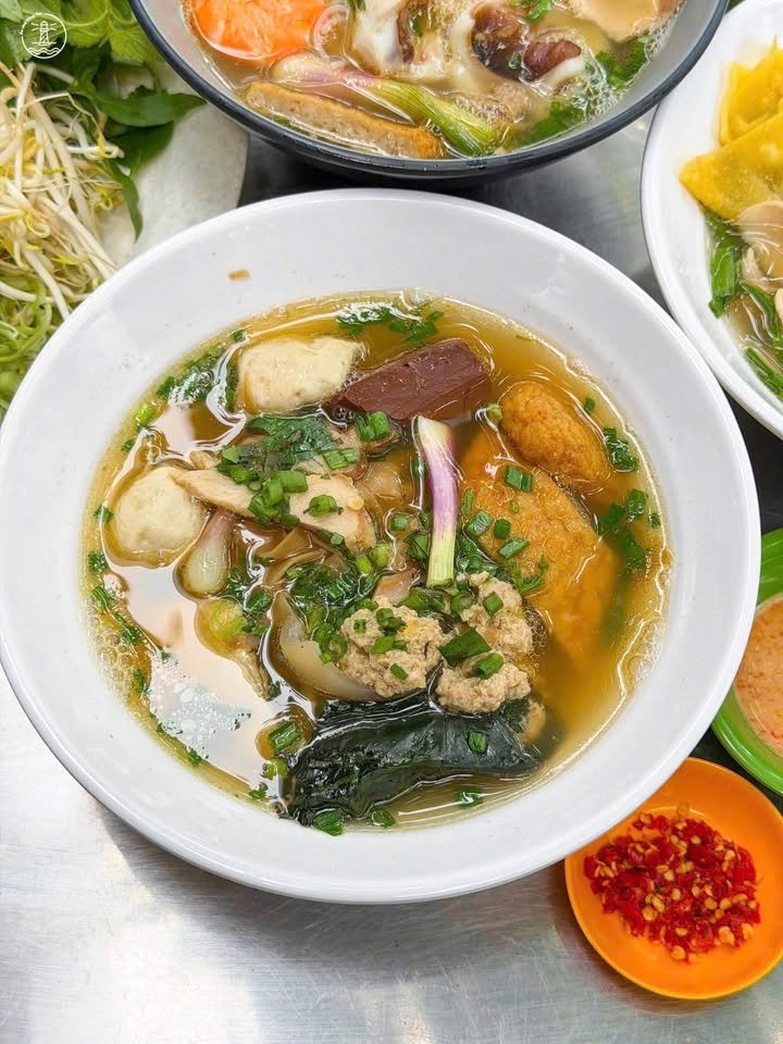 Bún Riêu Bề Bề 2 Mập Vũng Tàu: Vị Biển Đậm Đà Giá Bình Dân - hình 7