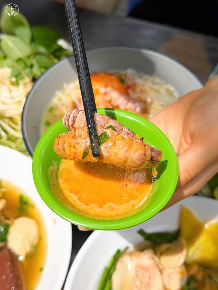 Bún Riêu Bề Bề 2 Mập Vũng Tàu: Vị Biển Đậm Đà Giá Bình Dân - hình 4