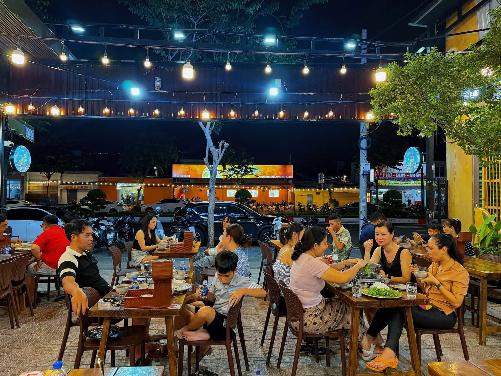 Cơm Gà Thống Nhất Vũng Tàu: Thưởng Thức Gà Tươi Và Lẩu Đặc Sắc - hình 14
