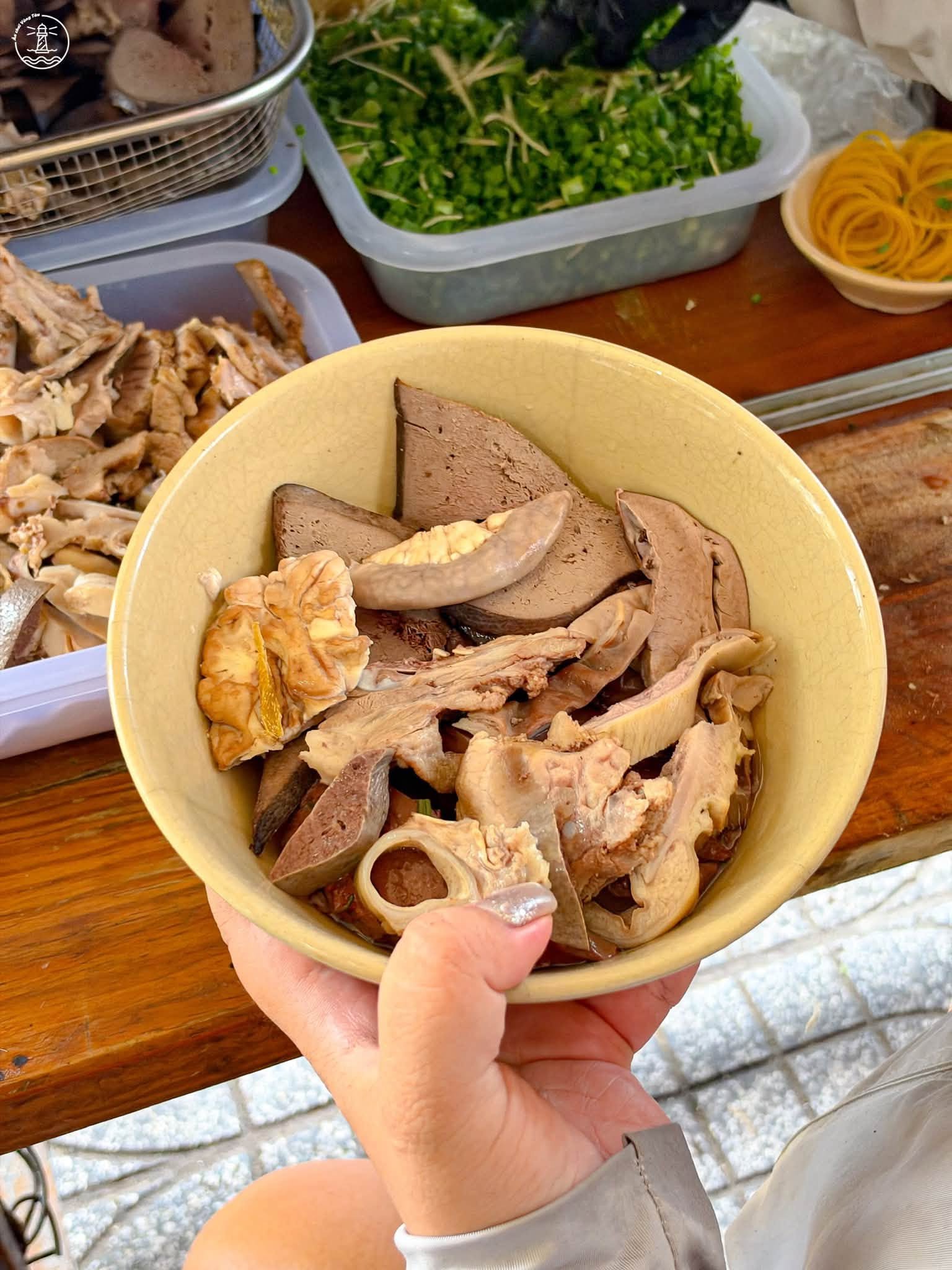 Huyết chưng Xứ Nẫu quán: Điểm đến cho tín đồ ăn vặt Vũng Tàu - hình 6