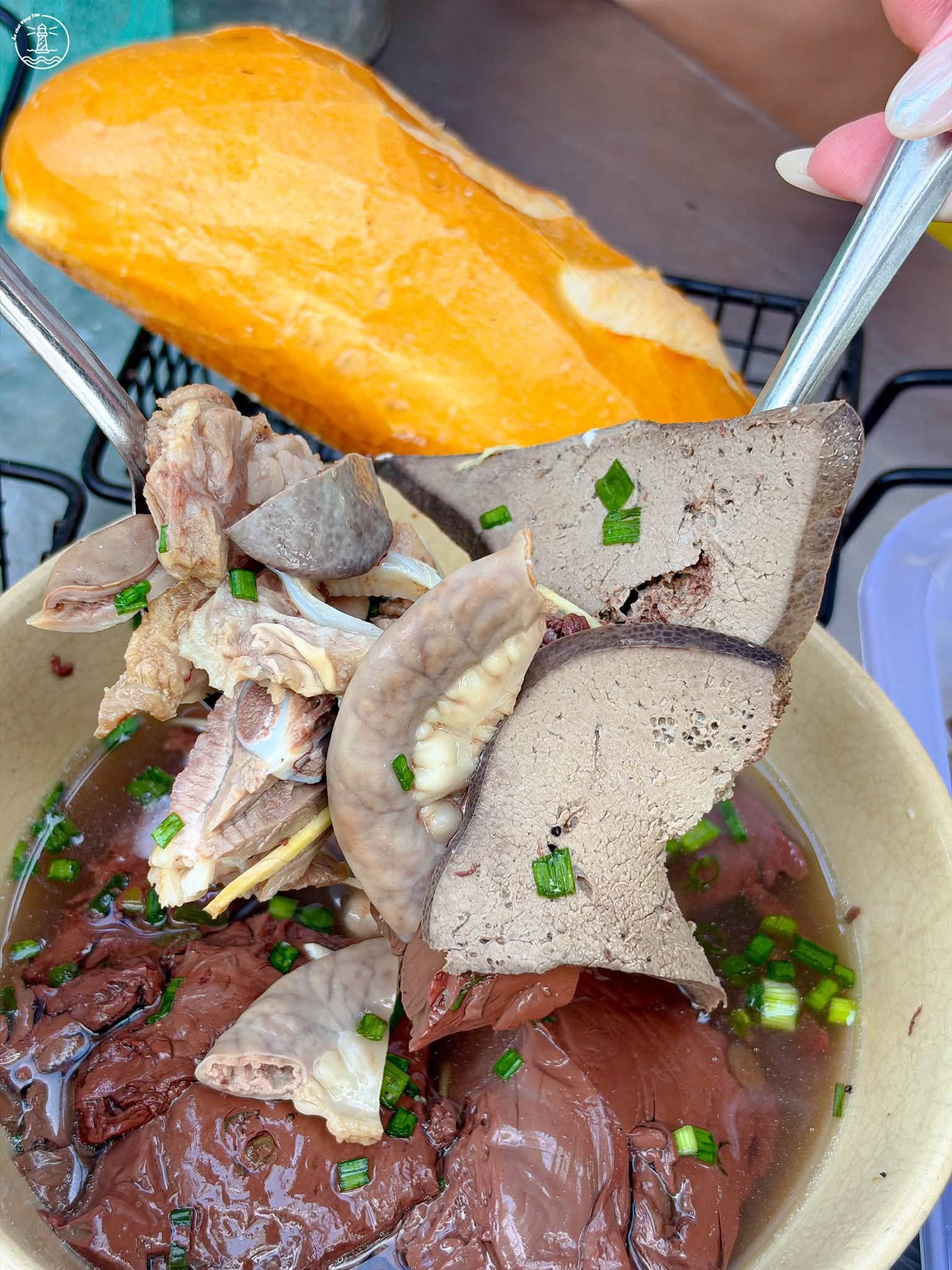 Huyết chưng Xứ Nẫu quán: Điểm đến cho tín đồ ăn vặt Vũng Tàu - hình 7