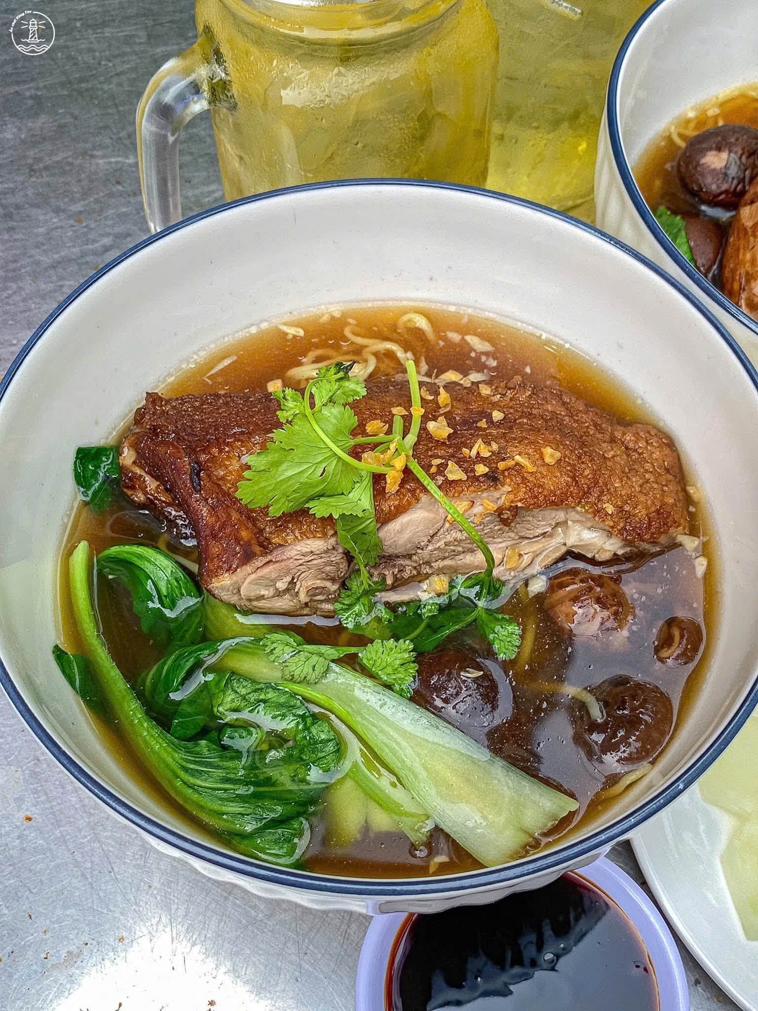 Mì Vịt Tiềm Hoàng Ký Vũng Tàu: Vị đậm đà khó quên gần Bãi Sau - hình 6