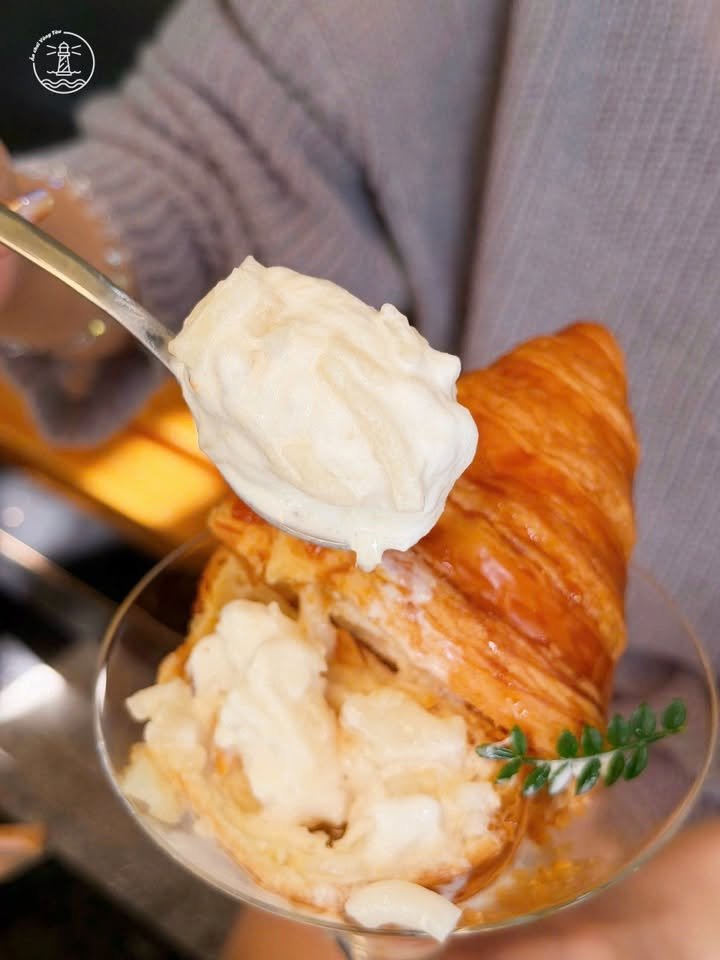 Tema Coffee Vũng Tàu: Góc xanh yên bình và Croissant kem lạ miệng - hình 8