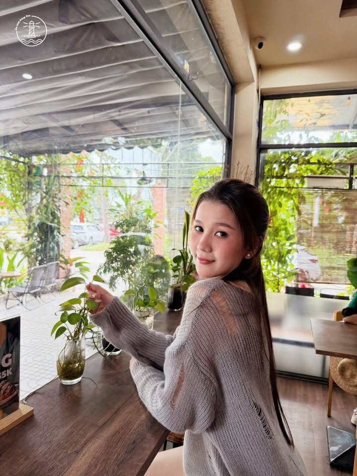 Tema Coffee Vũng Tàu: Góc xanh yên bình và Croissant kem lạ miệng - hình 13