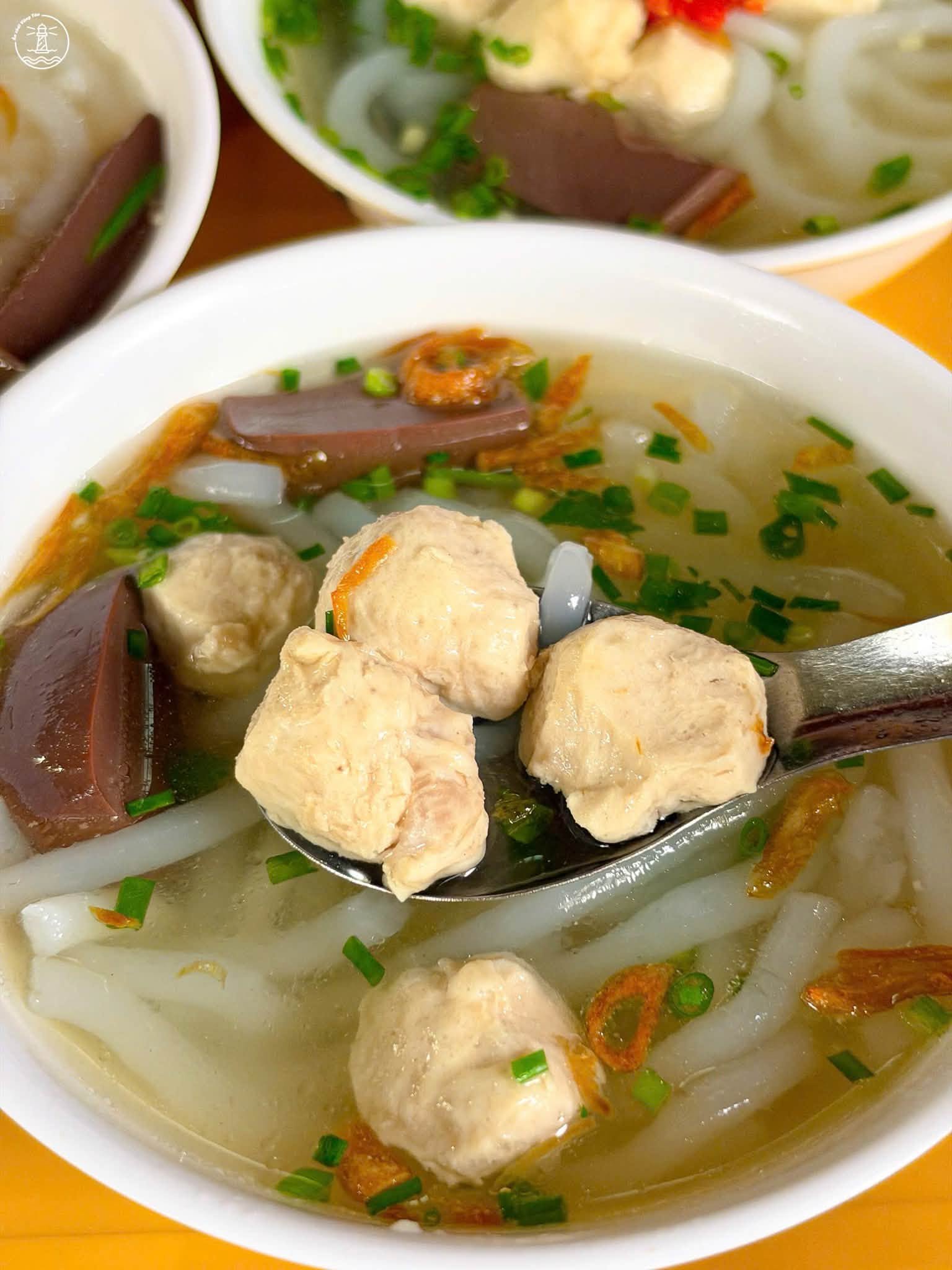 Bánh canh giò heo 81 Trưng Nhị: Vị ngon bình dân 30 năm Vũng Tàu - hình 7