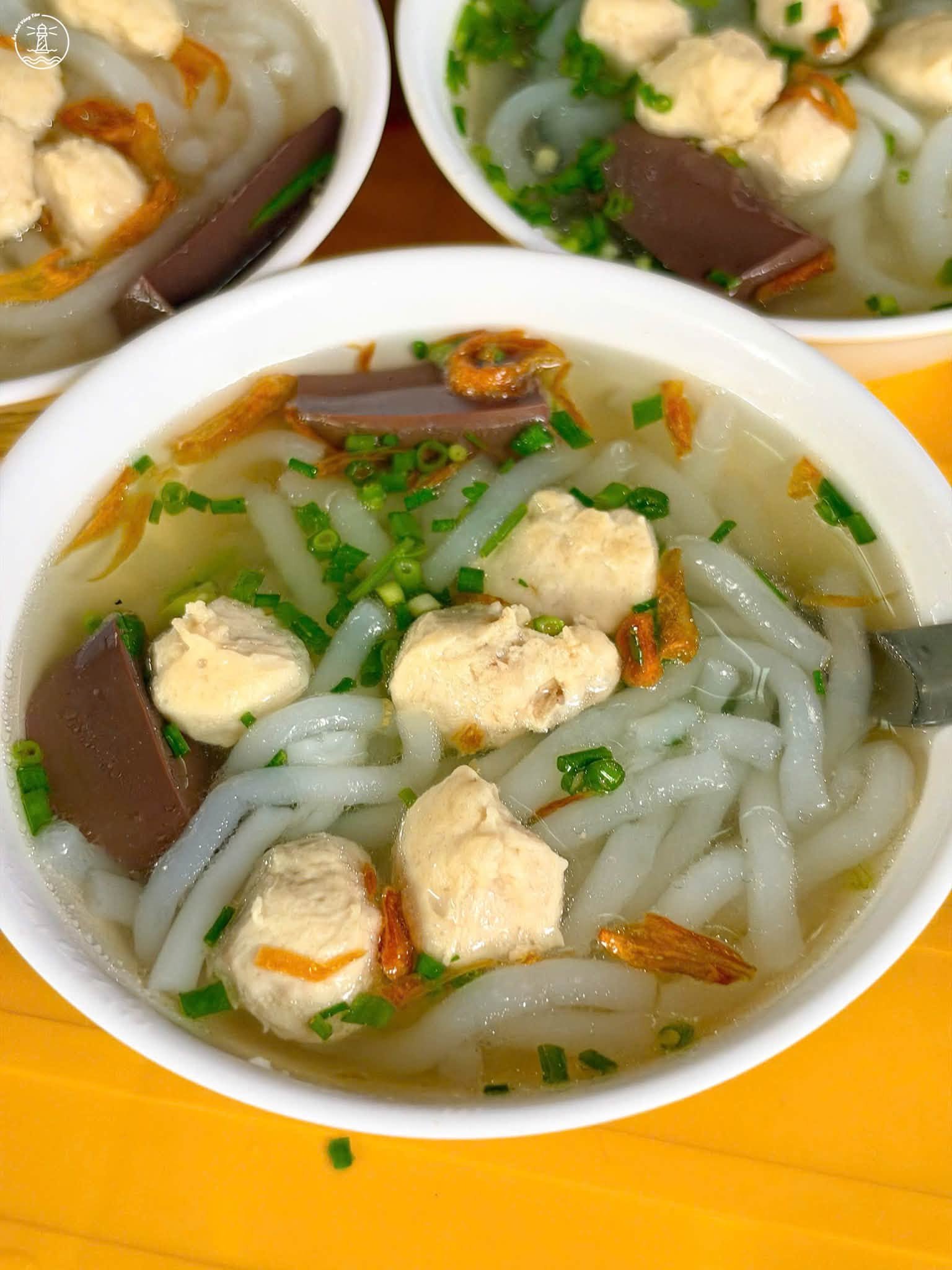 Bánh canh giò heo 81 Trưng Nhị: Vị ngon bình dân 30 năm Vũng Tàu - hình 11