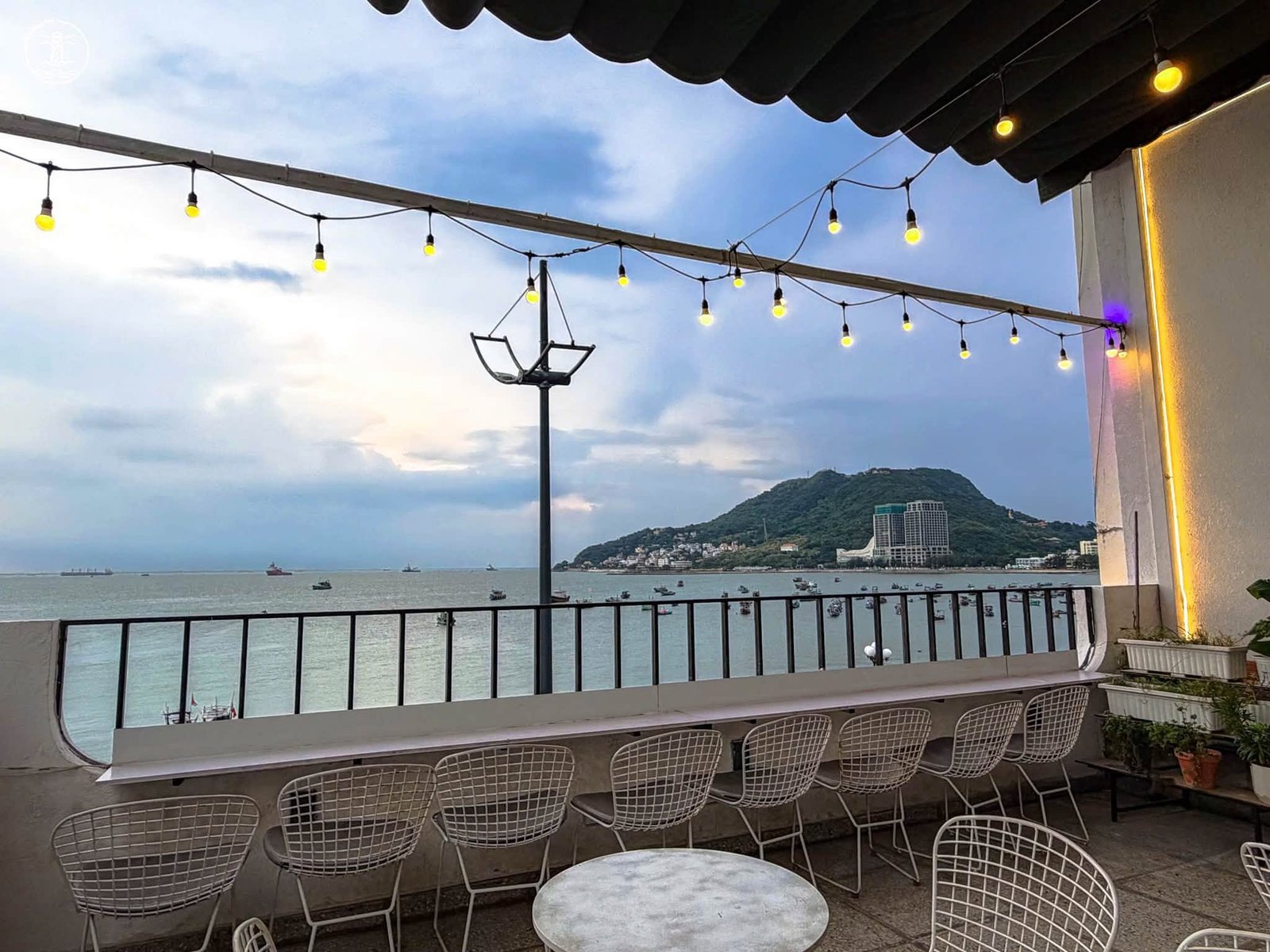 Snow Cafe Vũng Tàu: Thưởng thức Bingsu Hàn Quốc view biển Hạ Long - hình 11