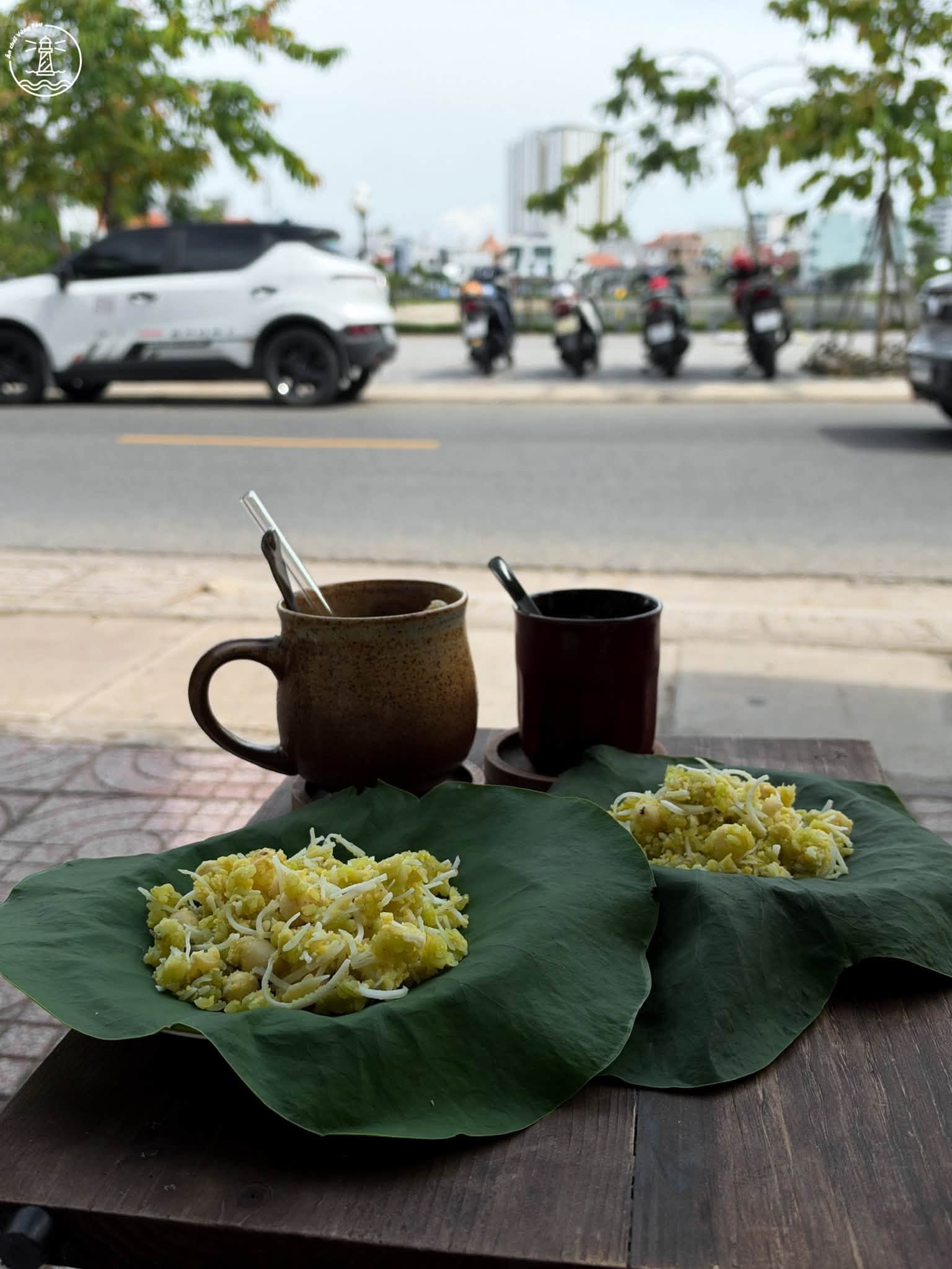 Thưởng Xôi Cốm Lá Sen Tại Weekly Cookie Vũng Tàu Bên Hồ Yên Ả - hình 4